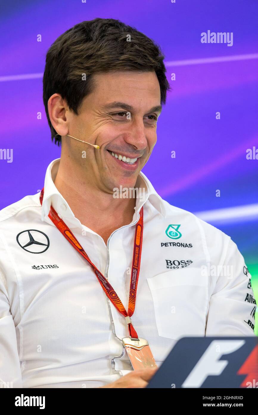 Toto Wolff (GER) Mercedes AMG F1, azionista e direttore esecutivo della FIA Press Conference. 21.10.2016. Formula 1 World Championship, Rd 18, United States Grand Prix, Austin, Texas, USA, Practice Day. Il credito fotografico dovrebbe essere: XPB/Press Association Images. Foto Stock