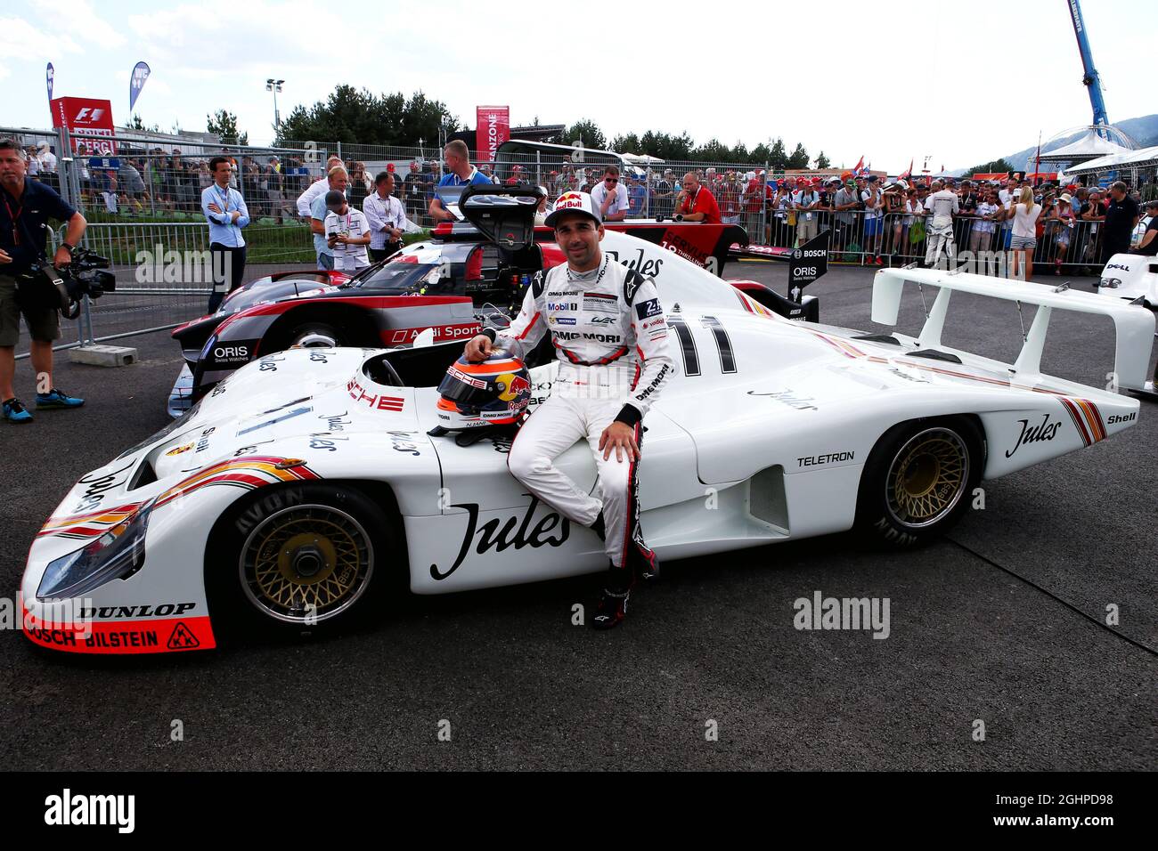 Neel Jani (sui) con una Porsche 917K. 08.07.2017. Formula 1 World Championship, Rd 9, Gran Premio d'Austria, Spielberg, Austria, Giorno di qualificazione. Il credito fotografico dovrebbe essere: XPB/Press Association Images. Foto Stock