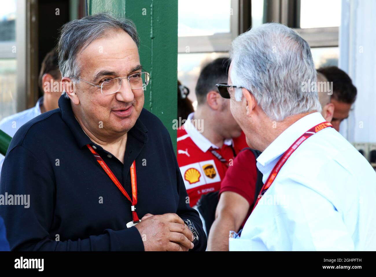 (Da L a R): Sergio Marchionne (ITA), Presidente Ferrari e Amministratore Delegato di Fiat Chrysler Automobiles con Piero Ferrari (ITA) Vicepresidente Ferrari. 30.07.2017. Formula 1 World Championship, Rd 11, Gran Premio d'Ungheria, Budapest, Ungheria, Giorno di gara. Il credito fotografico dovrebbe essere: XPB/Press Association Images. Foto Stock