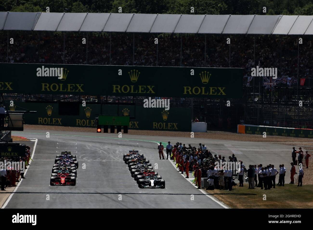 Lewis Hamilton (GBR) Mercedes AMG F1 W09 sul giro di formazione. 08.07.2018. Formula 1 World Championship, Rd 10, Gran Premio di Gran Bretagna, Silverstone, Inghilterra, Giorno di gara. Il credito fotografico dovrebbe essere: XPB/Press Association Images. Foto Stock