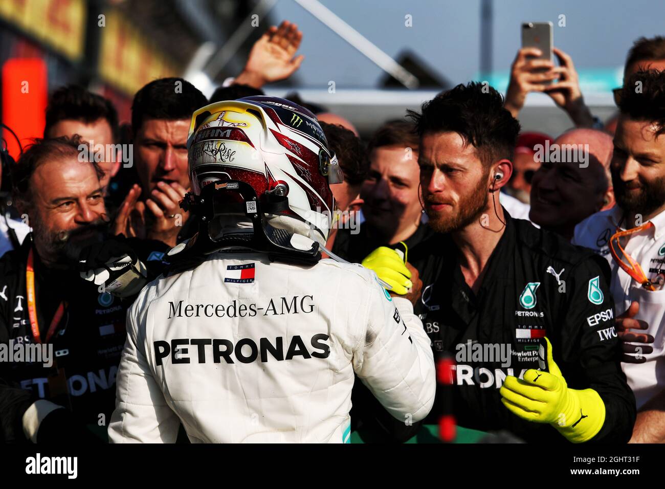 Lewis Hamilton (GBR) Mercedes AMG F1 in parc ferme. 17.03.2019. Formula 1 World Championship, Rd 1, Australian Grand Prix, Albert Park, Melbourne, Australia, Race Day. Il credito fotografico dovrebbe essere: XPB/Press Association Images. Foto Stock