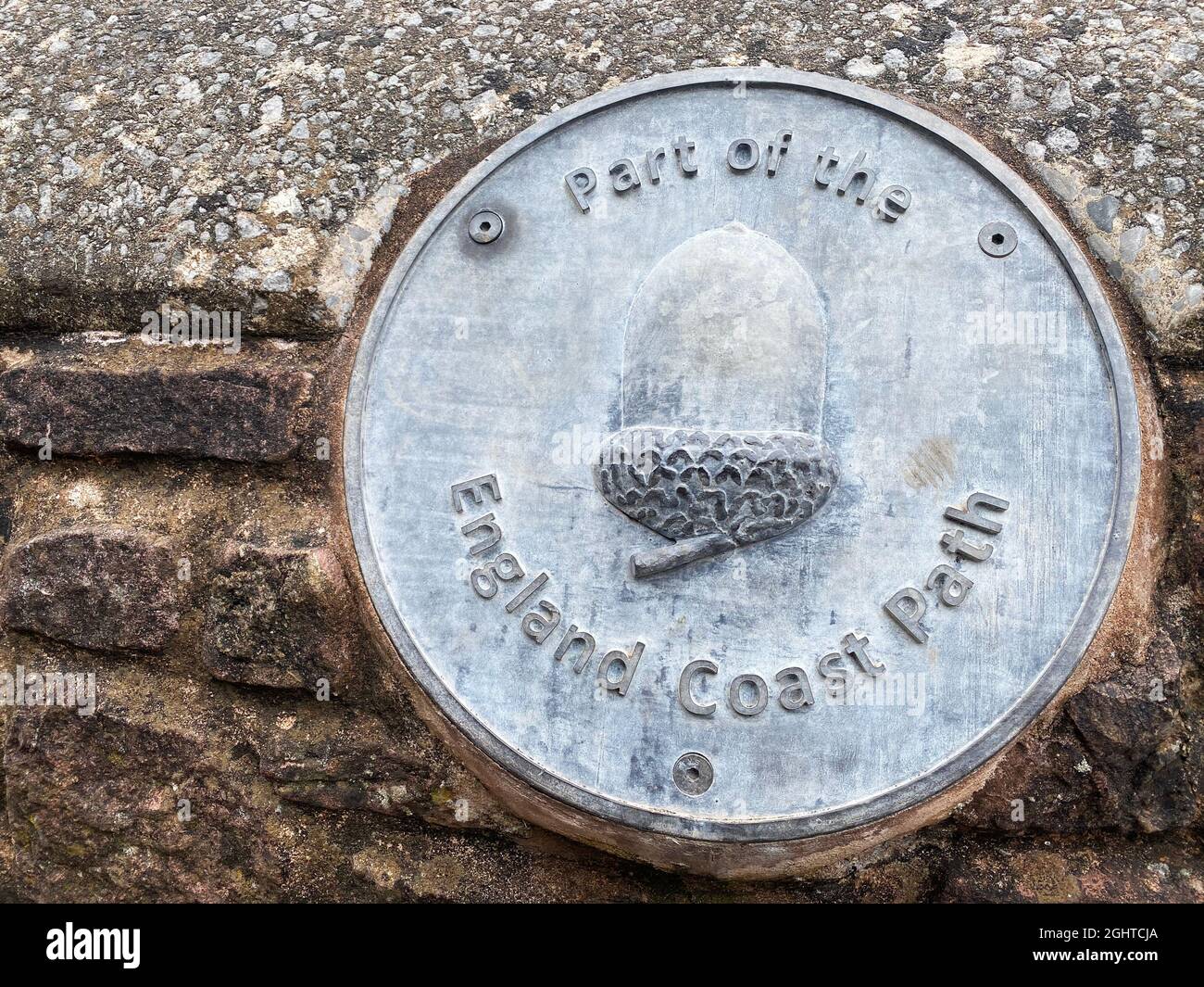 MINEHEAD, Regno Unito - Agosto 2021: Cartello per il sentiero lungo la costa inglese Foto Stock