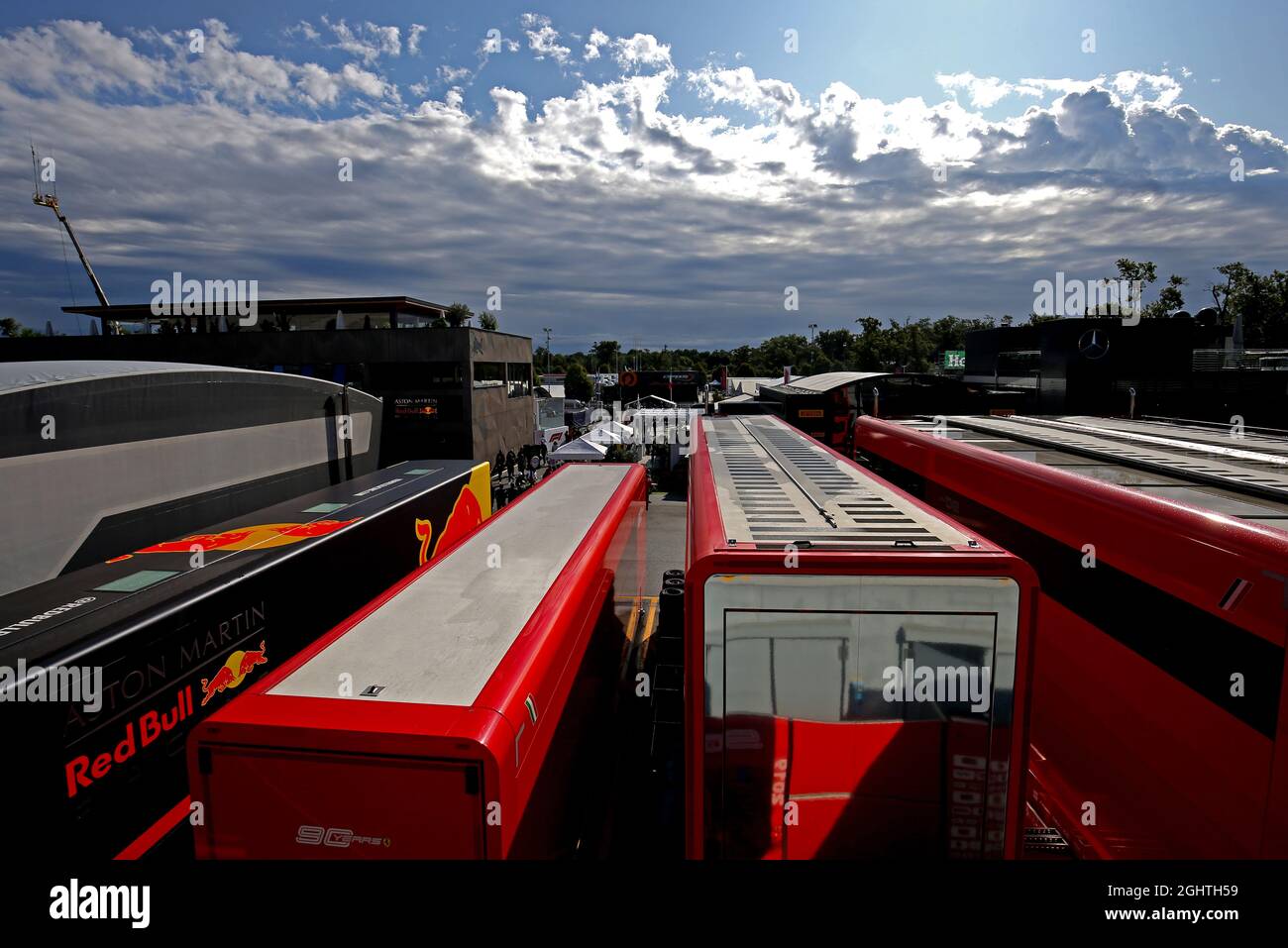 Ferrari camion nel paddock. 08.09.2019. Campionato del mondo formula 1, Rd 14, Gran Premio d'Italia, Monza, Italia, Giorno di gara. Il credito fotografico dovrebbe essere: XPB/Press Association Images. Foto Stock