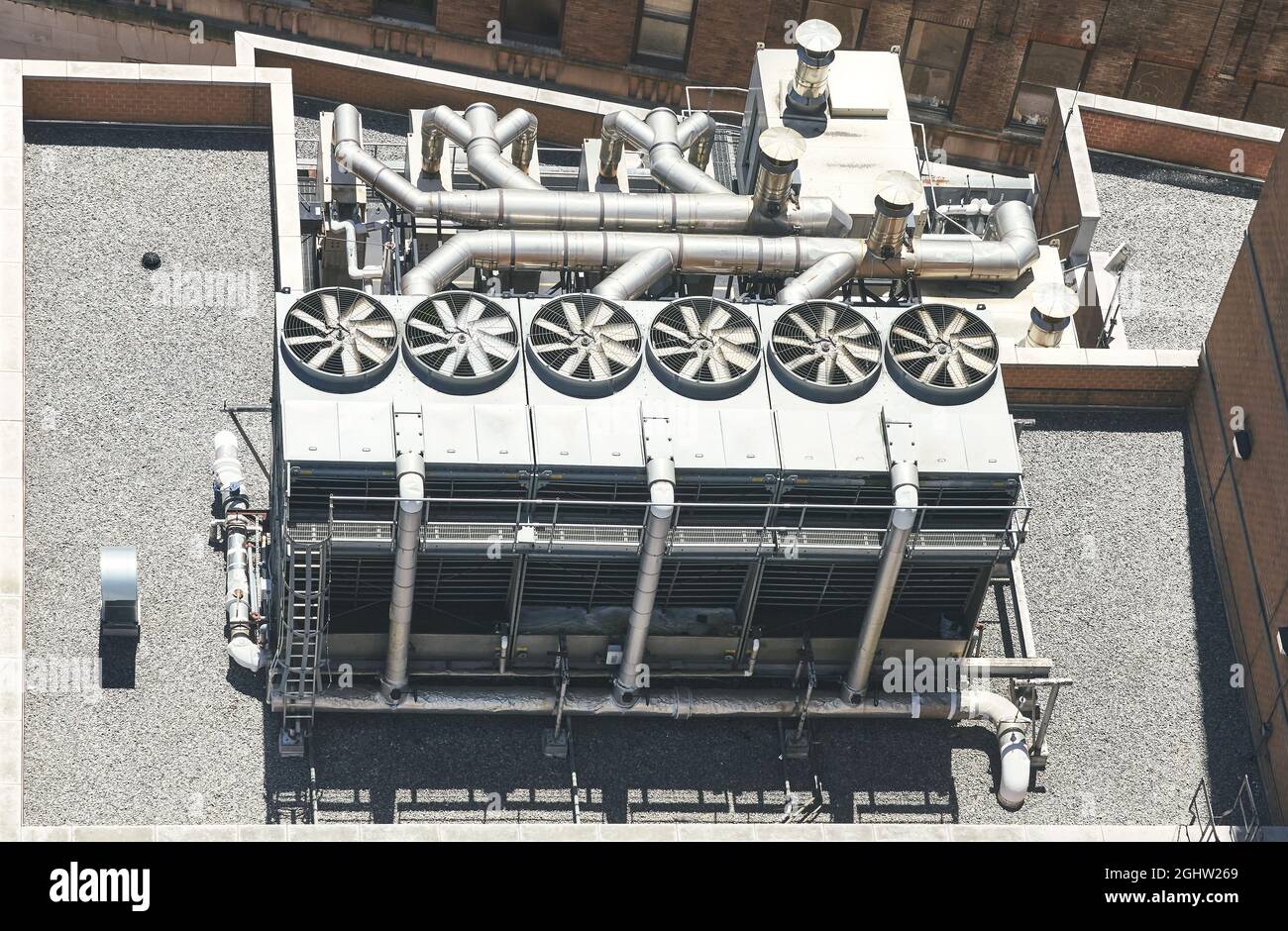 Vista aerea dell'impianto di climatizzazione sul tetto, New York City, USA. Foto Stock