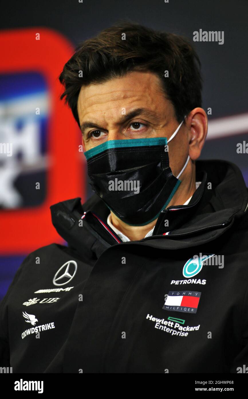 Toto Wolff (GER) Mercedes AMG F1, azionista e direttore esecutivo della FIA Press Conference. Campionato del mondo di Formula 1 13.11.2020, Rd 14, Gran Premio di Turchia, Istanbul, Turchia, Giorno della pratica. Il credito fotografico dovrebbe essere: XPB/Press Association Images. Foto Stock