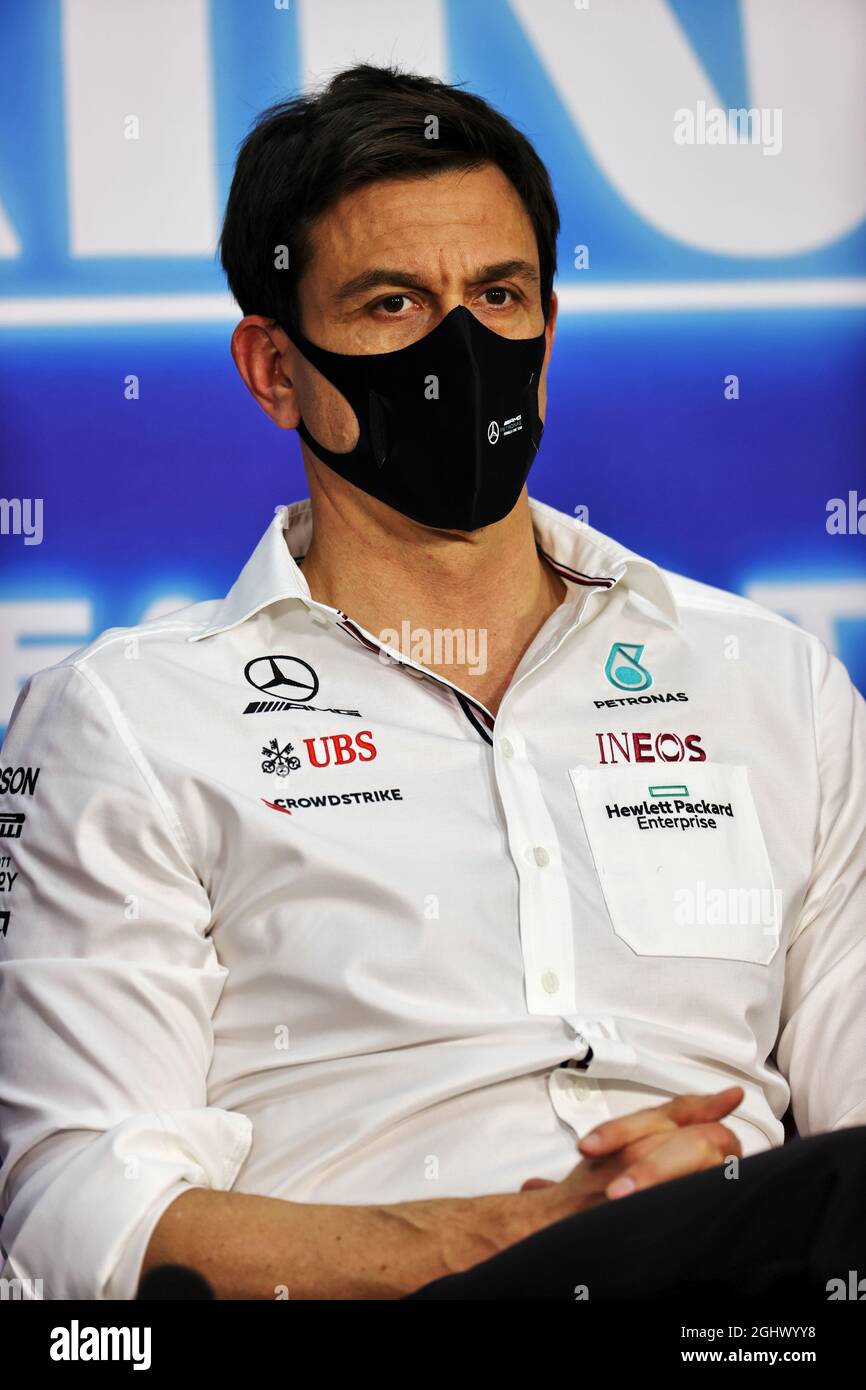 Toto Wolff (GER) Mercedes AMG F1, azionista e direttore esecutivo della FIA Press Conference. 12.03.2021. Test di formula 1, Sakhir, Bahrain, giorno uno. Il credito fotografico dovrebbe essere: XPB/Press Association Images. Foto Stock
