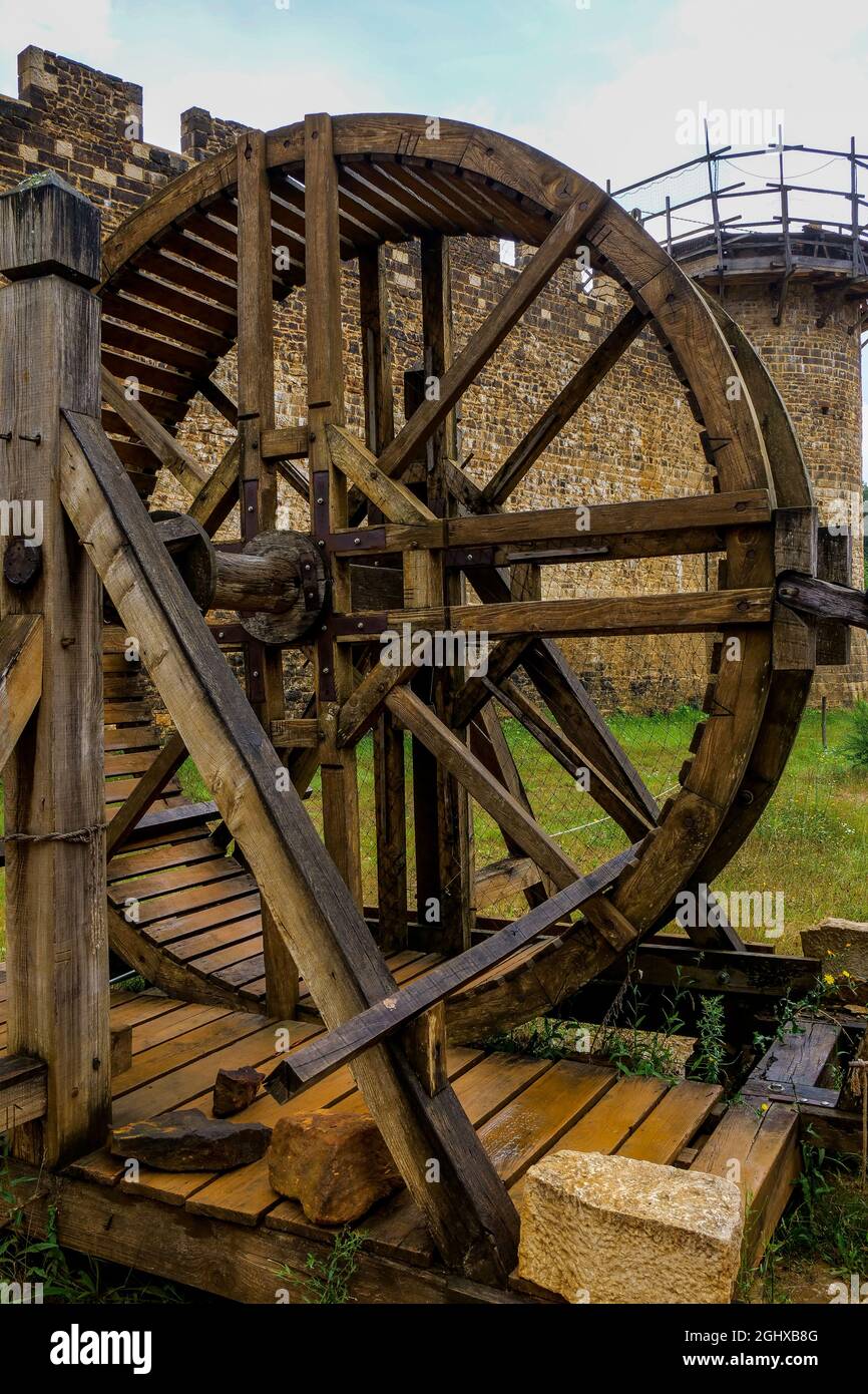 Sito di costruzione del castello di Guédelon, Treigny-Perreuse-Sainte-Colombe, Yonne, regione Bourgogne Franche-Comté, Francia Foto Stock