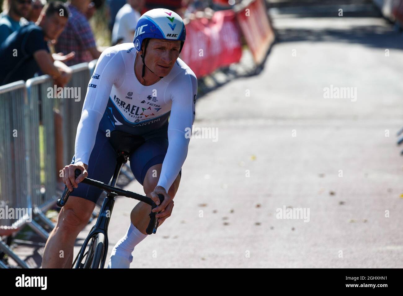 Giardino Botanico Nazionale del Galles, Llanarthne, Galles, Regno Unito. Martedì 7 settembre 2021. Tappa 3 della gara ciclistica Tour of Britain. André Greipel of Israel Start – Up Nation al traguardo Credit: Gruffydd Thomas/Alamy Foto Stock