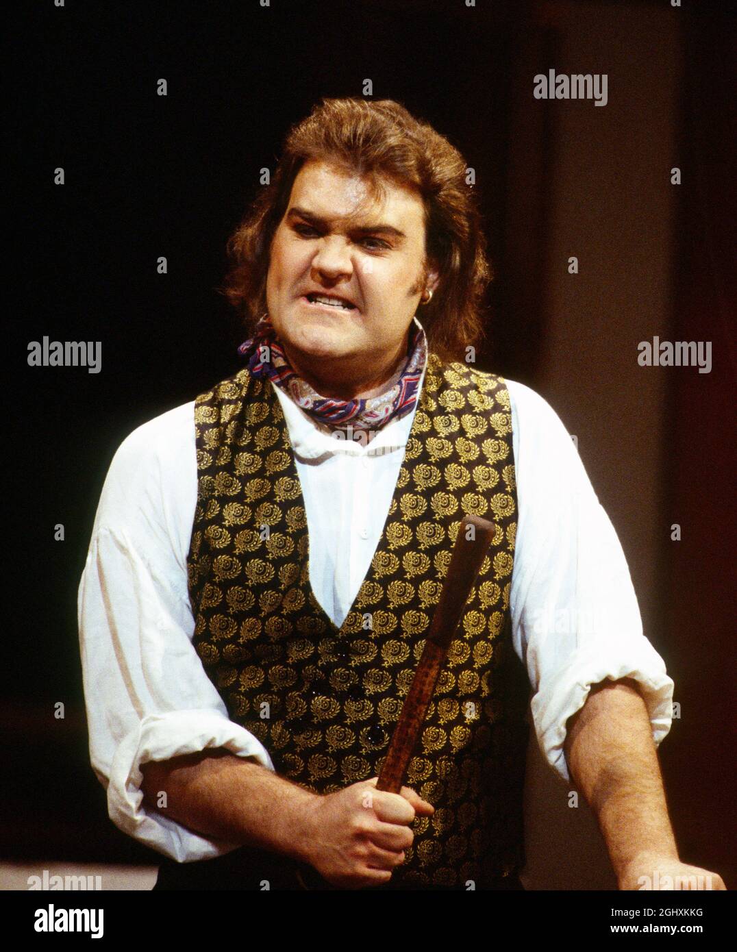 Bryn Terfel (Figaro) in LE NOZZE DI FIGARO alla Royal Opera, Covent Garden, Londra WC2 25/04/1994 musica: Wolfgang Amadeus Mozart libretto: Lorenzo da Ponte Direttore: Harmut Haenchen Set design: Xenia Hausner costumi: Peter Pabst illuminazione: Franz David regista: Johannes Schaaf Foto Stock