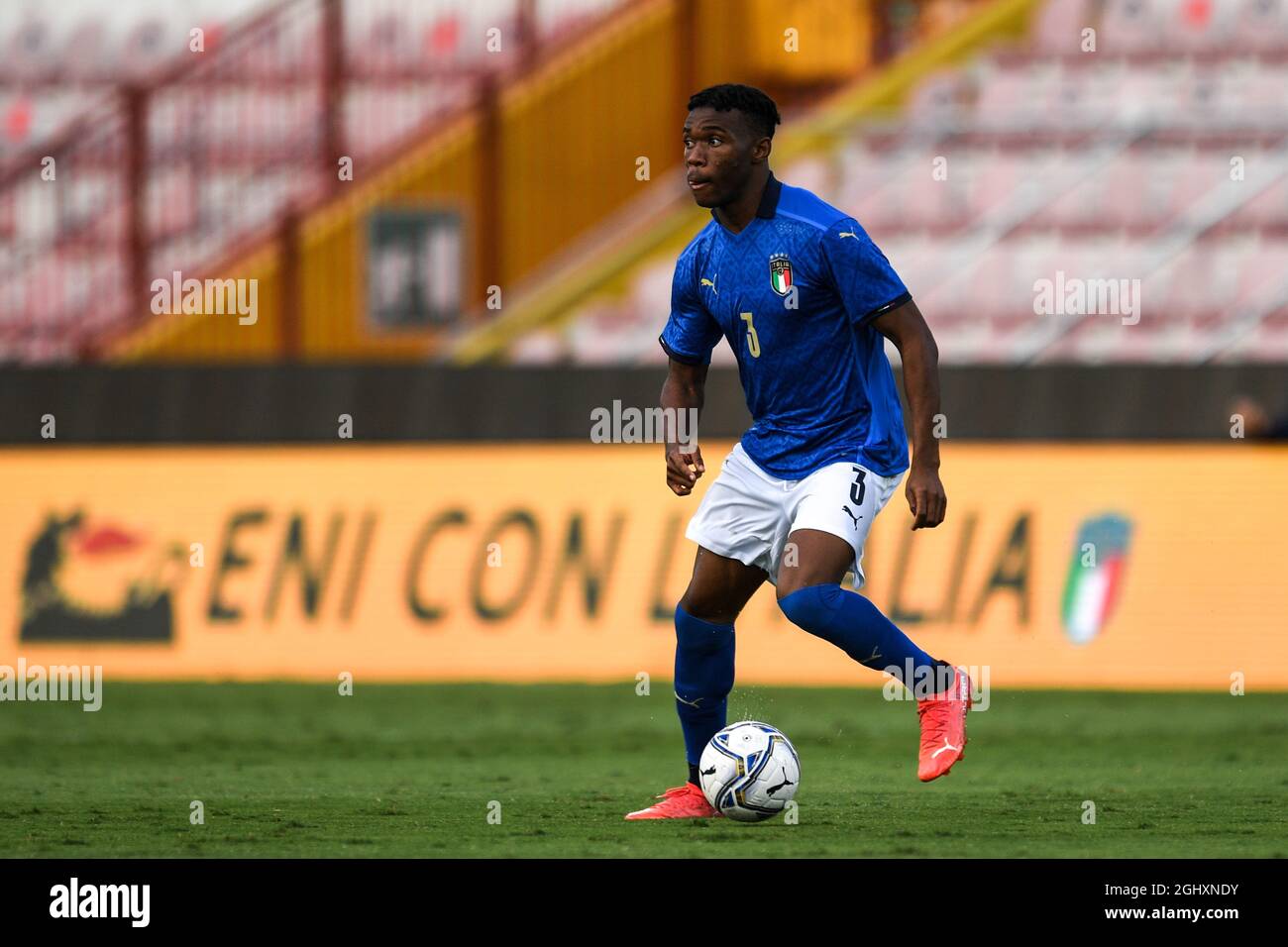 Stadio Romeo menti, Vicenza, 07 settembre 2021, Iyenoma Udogie (Italia) durante i qualificatori Euro 2023 - Italia U21 vs Montenegro - Campionato europeo di calcio UEFA Foto Stock