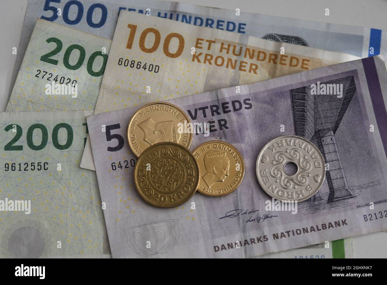 Kastrup/ Danimarca./07 Settembre 2021/ corone danesi in banconote e monete in Kastrup Danimarca. (Foto..Francis Joseph Dean/Dean Pictures) Foto Stock