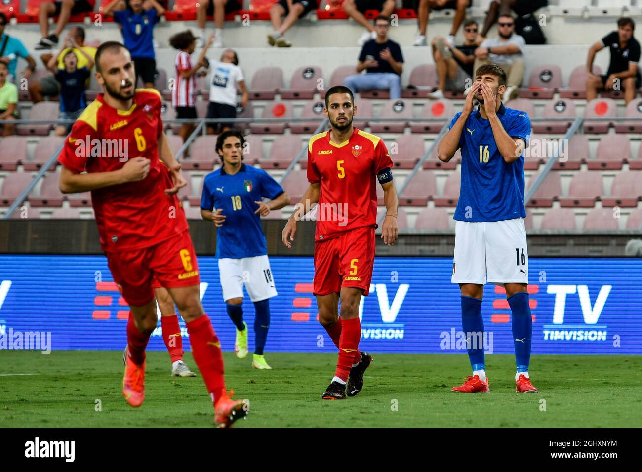 Stadio Romeo menti, Vicenza, 07 settembre 2021, Delusione, frustrazione di Lorenzo Lucca (Italia) durante i qualificatori Euro 2023 - Italia U21 vs Montenegro - Campionato europeo di calcio UEFA Foto Stock