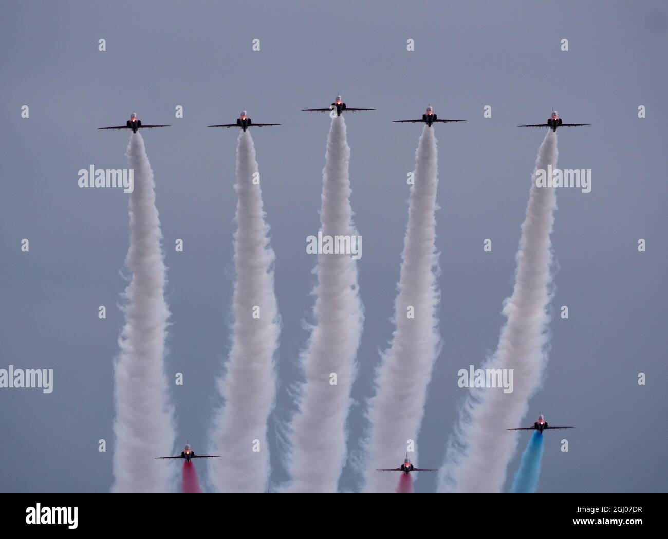 Il team di visualizzazione delle frecce rosse si esibisce al Bournemouth Air Show 2021 Foto Stock