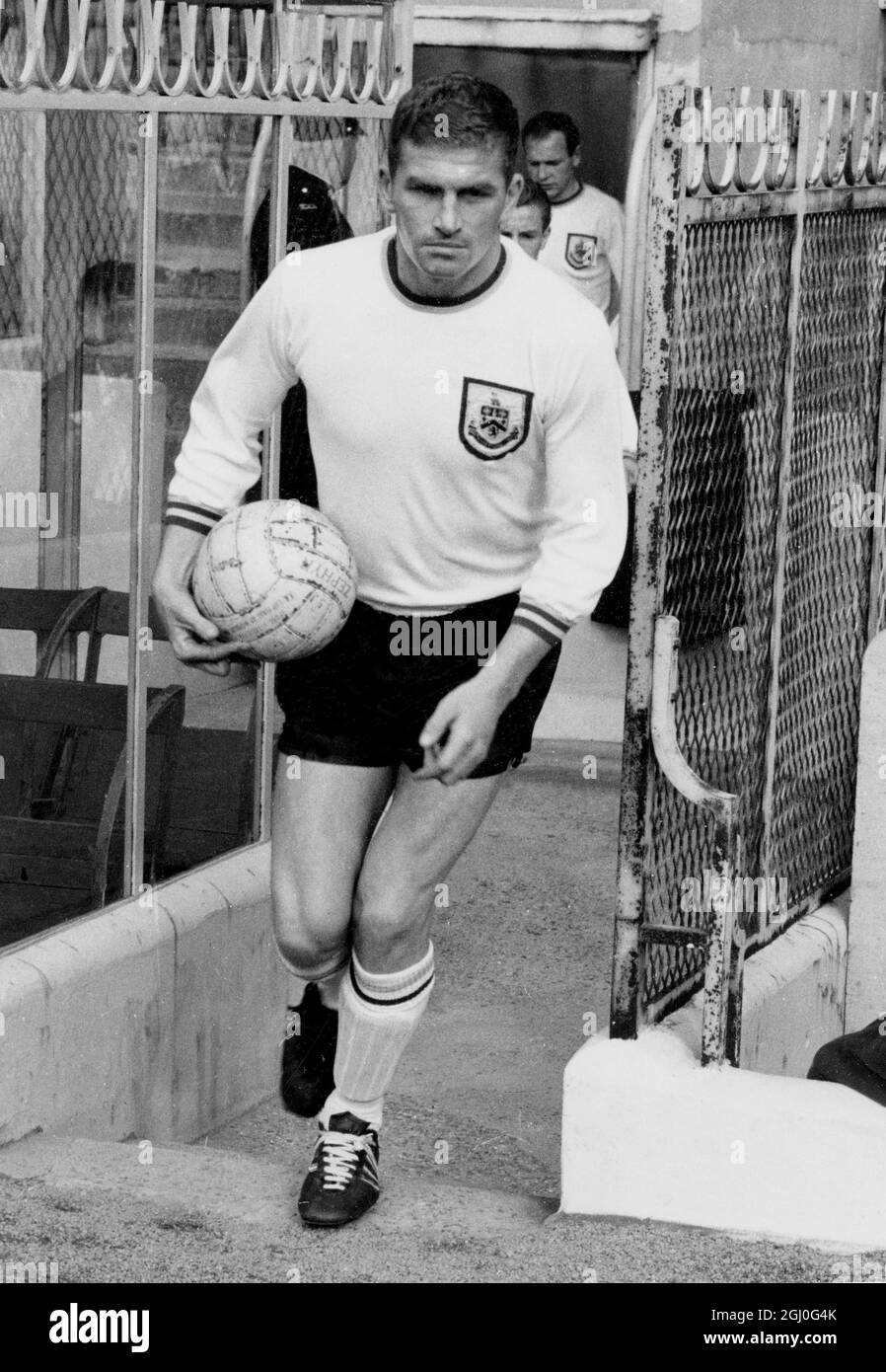 Brian Miller, Burnley a sinistra e capitano. Novembre 1964 Foto Stock