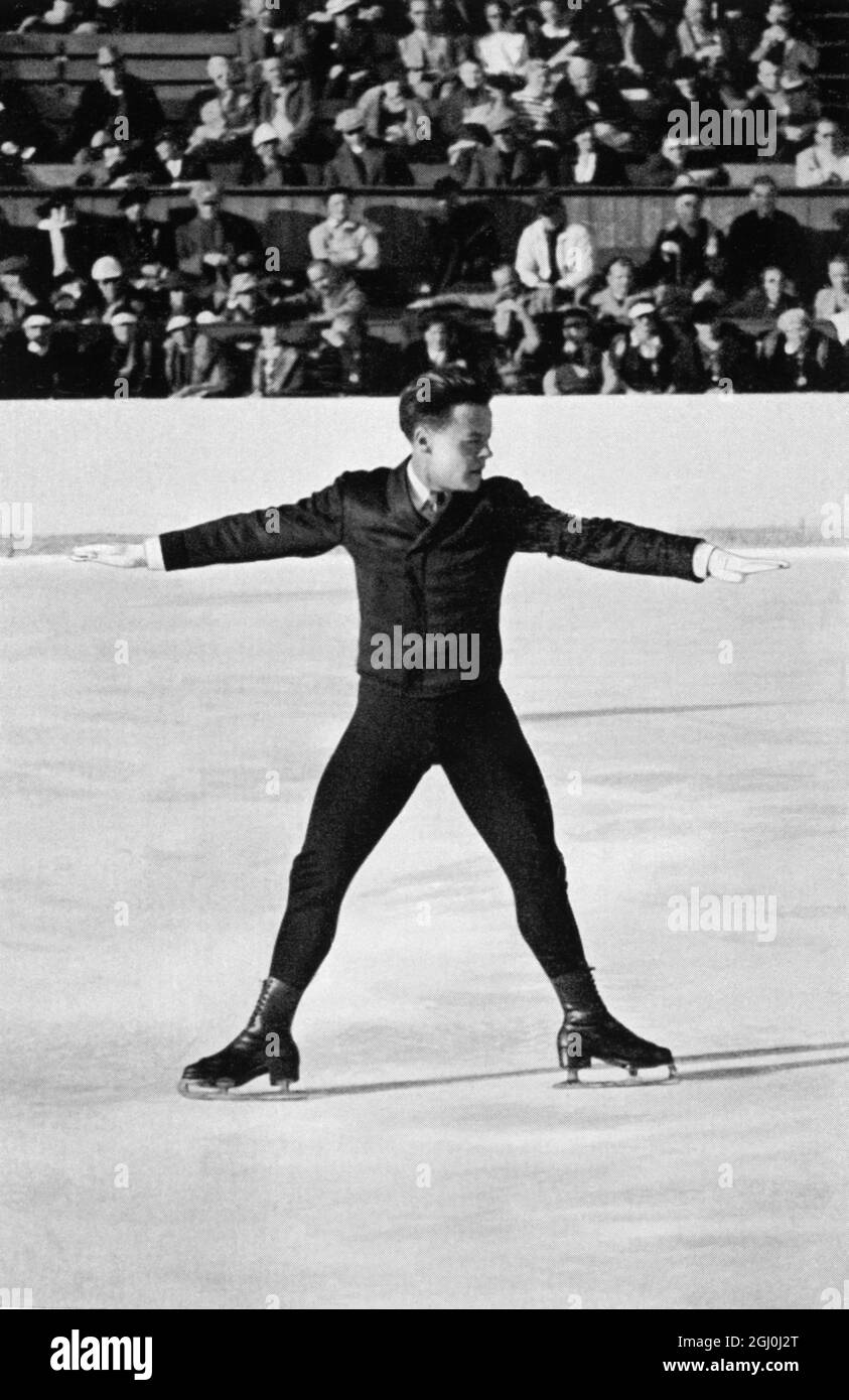 Felix Kaspar (Austria) offre prestazioni eccezionali. Nato il 14 gennaio 1915 in Austria, è morto il 5 dicembre 2003 negli USA, un pattinatore di figura, due volte campione WRLD e 1936 medaglia di bronzo. ©TopFoto Foto Stock