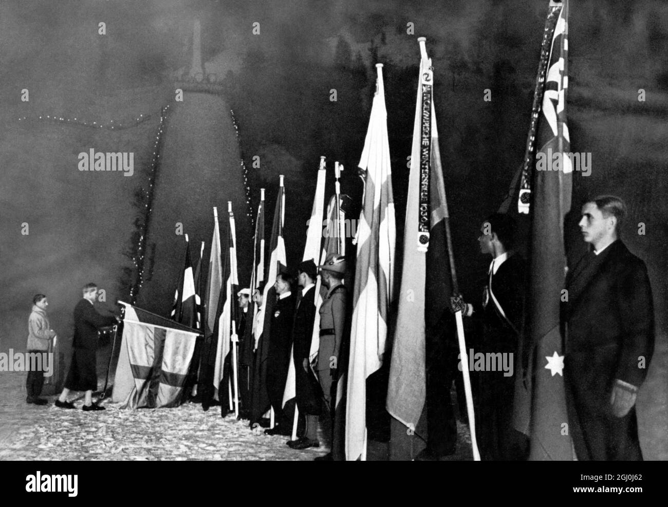 Bandiere olimpiche delle 28 nazioni 1936 Foto Stock