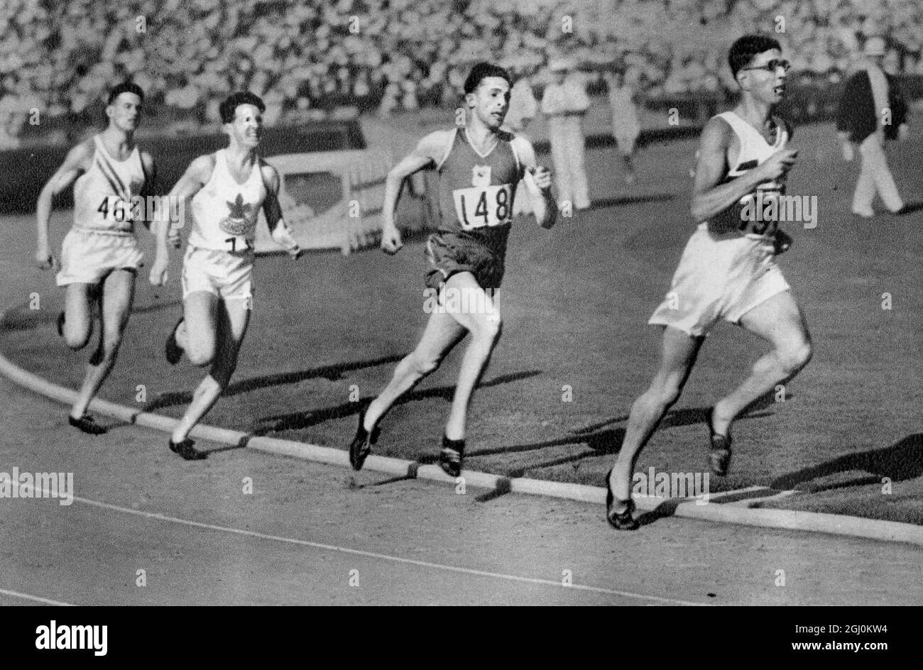 Thomas Hampson Gran Bretagna (GBR) Martin dalla Francia e Turner degli Stati Uniti in 800 m nelle Olimpiadi estive a Los Angeles, California 1932 Foto Stock
