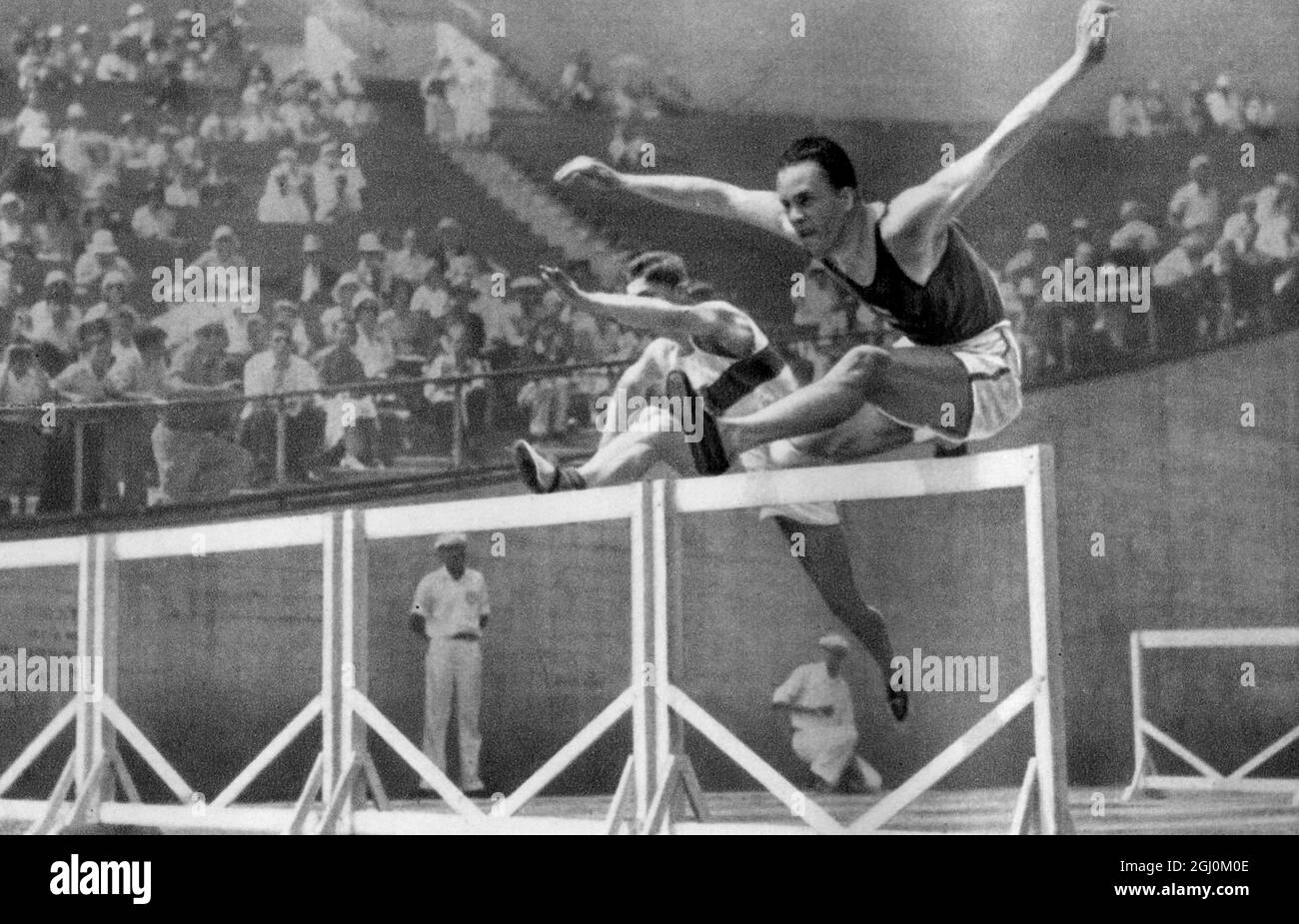 1932 Giochi Olimpici, Los Angeles, USA, akilles Järvinen in questo evento 110 metri ostacoli Foto Stock