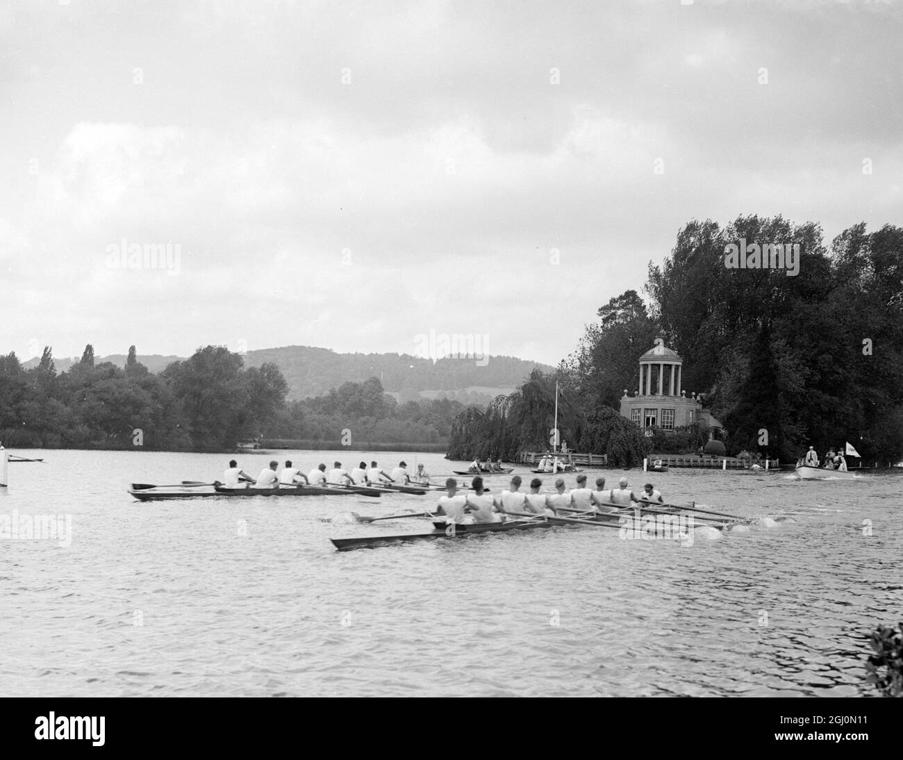 Henley regata . Gare di canottaggio sul Tamigi , Henley - on - Thames , Oxfordshire . Fine degli anni '40, inizio degli anni '50 Foto Stock