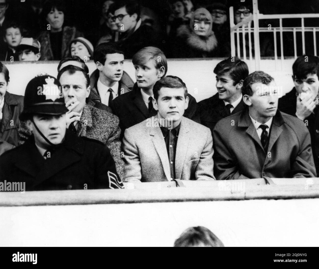 Arsenal Reserves / Plymouth Argyle Reserves at Highbury . Joe Baker , che è stato abbandonato dalla squadra dell'Arsenal e messo sulla lista di trasferimento non ha giocato a causa di un ginocchio ferito . Eastham che è stato anche abbandonato giocato a Inside-left . 29 gennaio 1966 Foto Stock