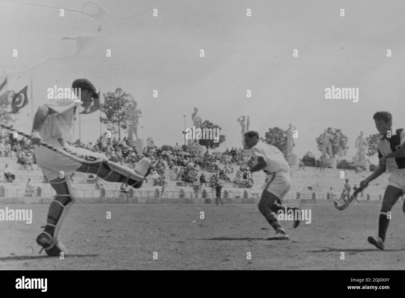 GIOCO OLIMPICO HOCKEY AUSTRALIA V GIAPPONE HAILEY SALVA KIWAHASHI 30 AGOSTO 1960 Foto Stock