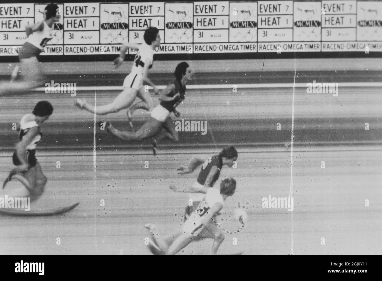 GIOCHI OLIMPICI OSTACOLI 80M DONNE SEMI BYSTROVA VINCE DA BIGNAL ALTRO 1 SETTEMBRE 1960 Foto Stock