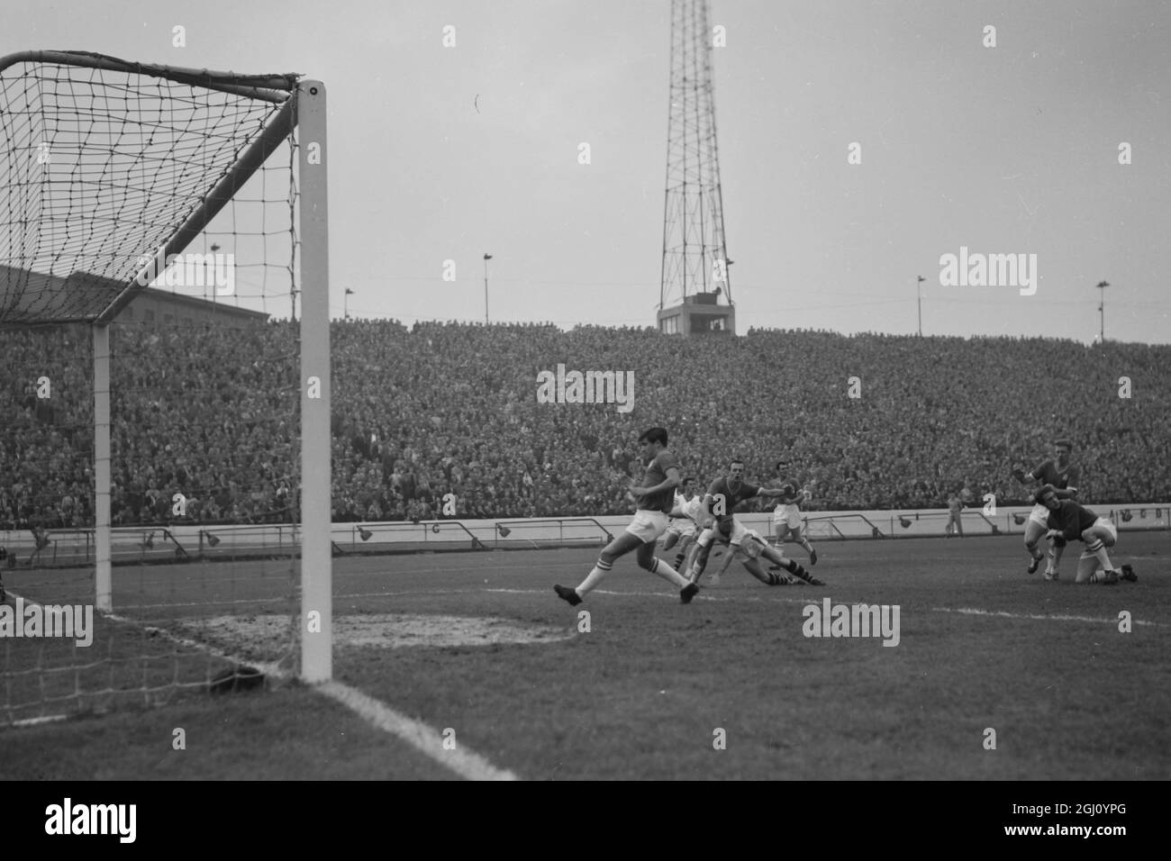 CALCIO CHELSEA V EVERTON HARRIS BATTUTO DA SILLET 1 OTTOBRE 1960 Foto Stock