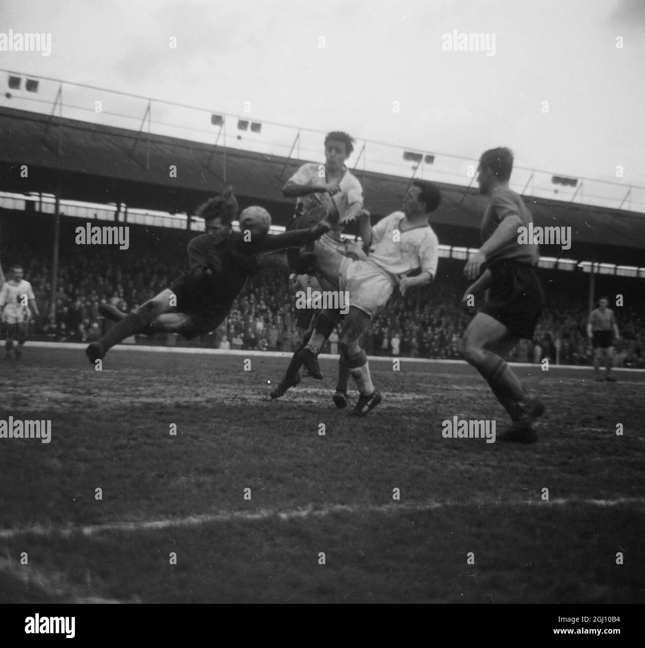 BRENTFORD V PARTITA DI CALCIO DELLA CITTÀ DI COVENTRY 25 FEBBRAIO 1961 Foto Stock