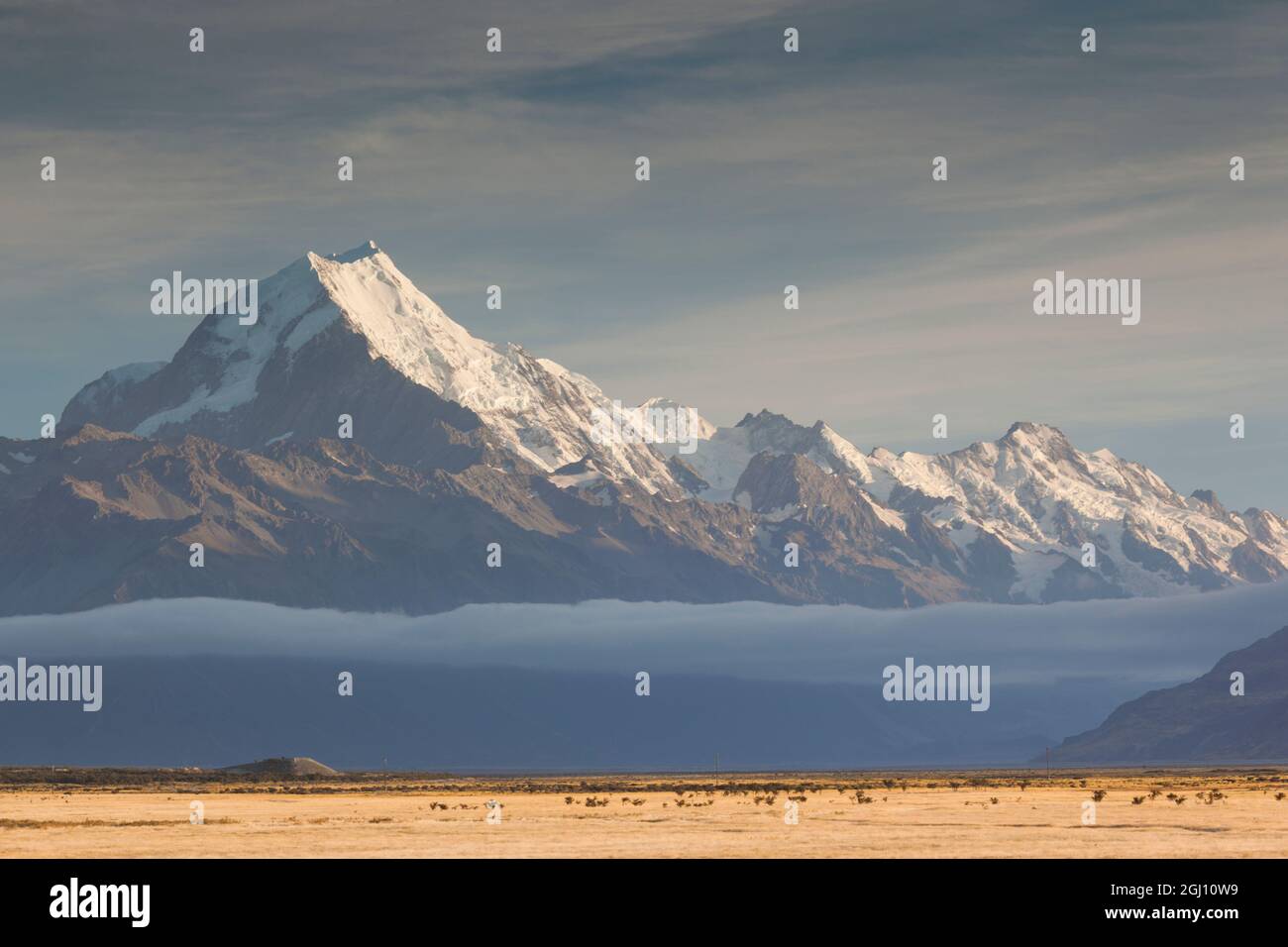 Nuova Zelanda, isola del sud, Canterbury, Aoraki-Mt. Cook National Park, Mt. Cuocere, alba Foto Stock