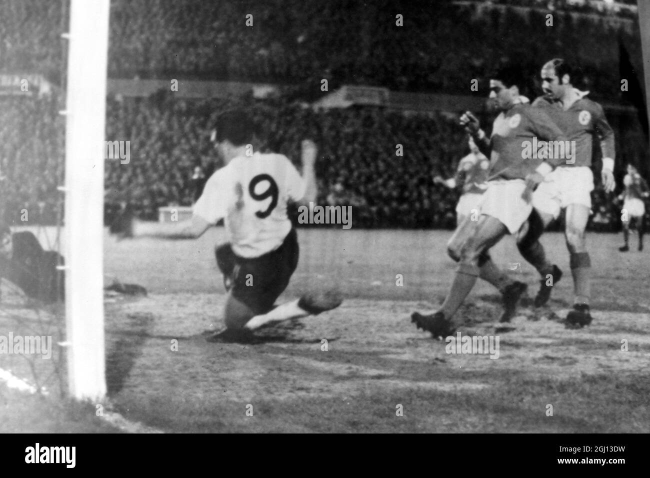 CALCIO EUROPEAN CUP SPURS V BENFICA SMITH PROVA PUNTEGGIO 22 MARZO 1962 Foto Stock