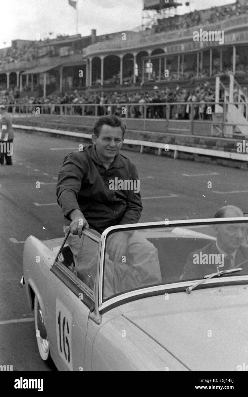 RITRATTO DEL PILOTA DI CORSE BRUCE MCLAREN - ; 8 AGOSTO 1962 Foto stock -  Alamy