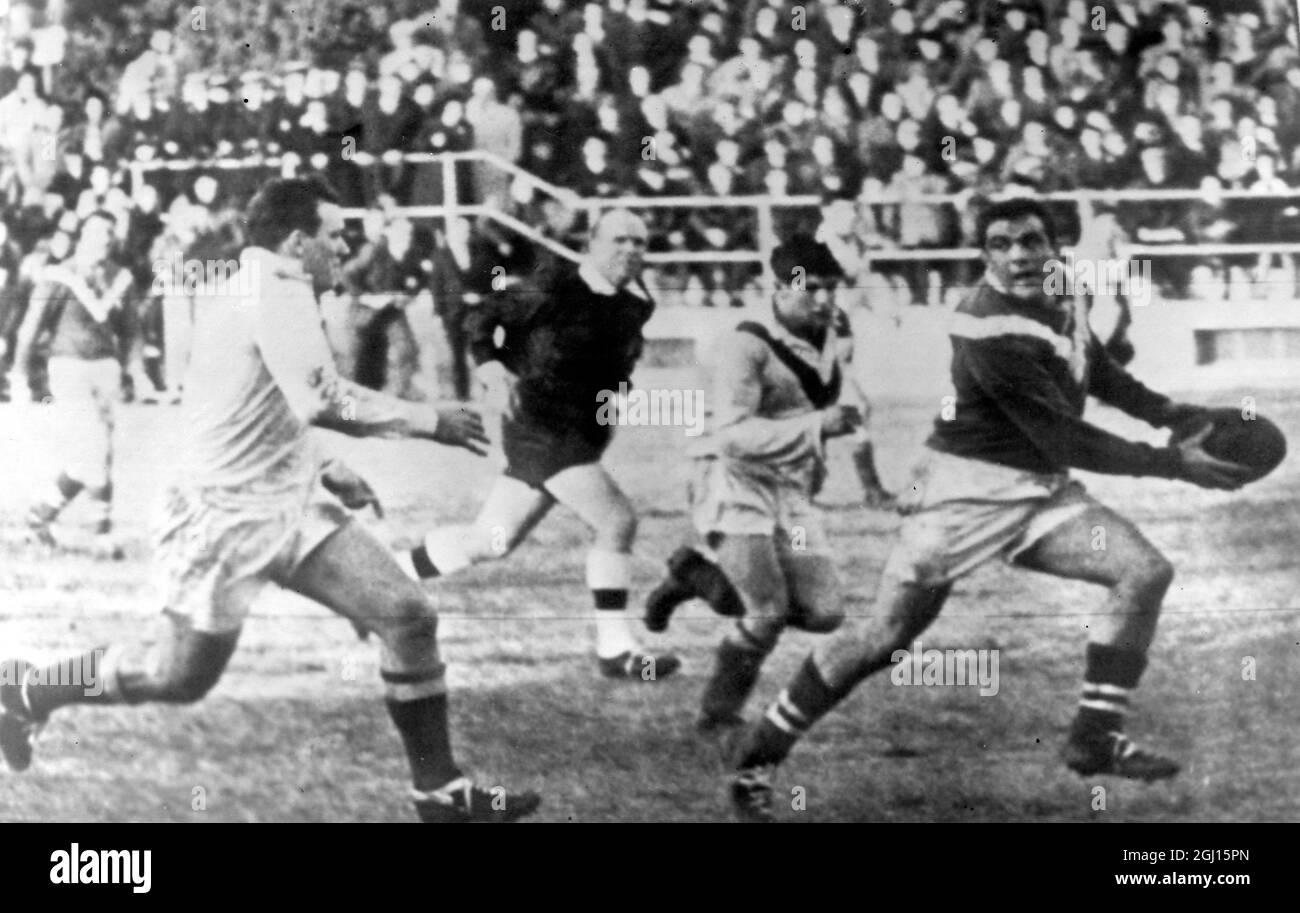 PASSA RUGBY FRANCE V INGHILTERRA LEAGUE QUAGLIO ; 3 DICEMBRE 1962 Foto Stock