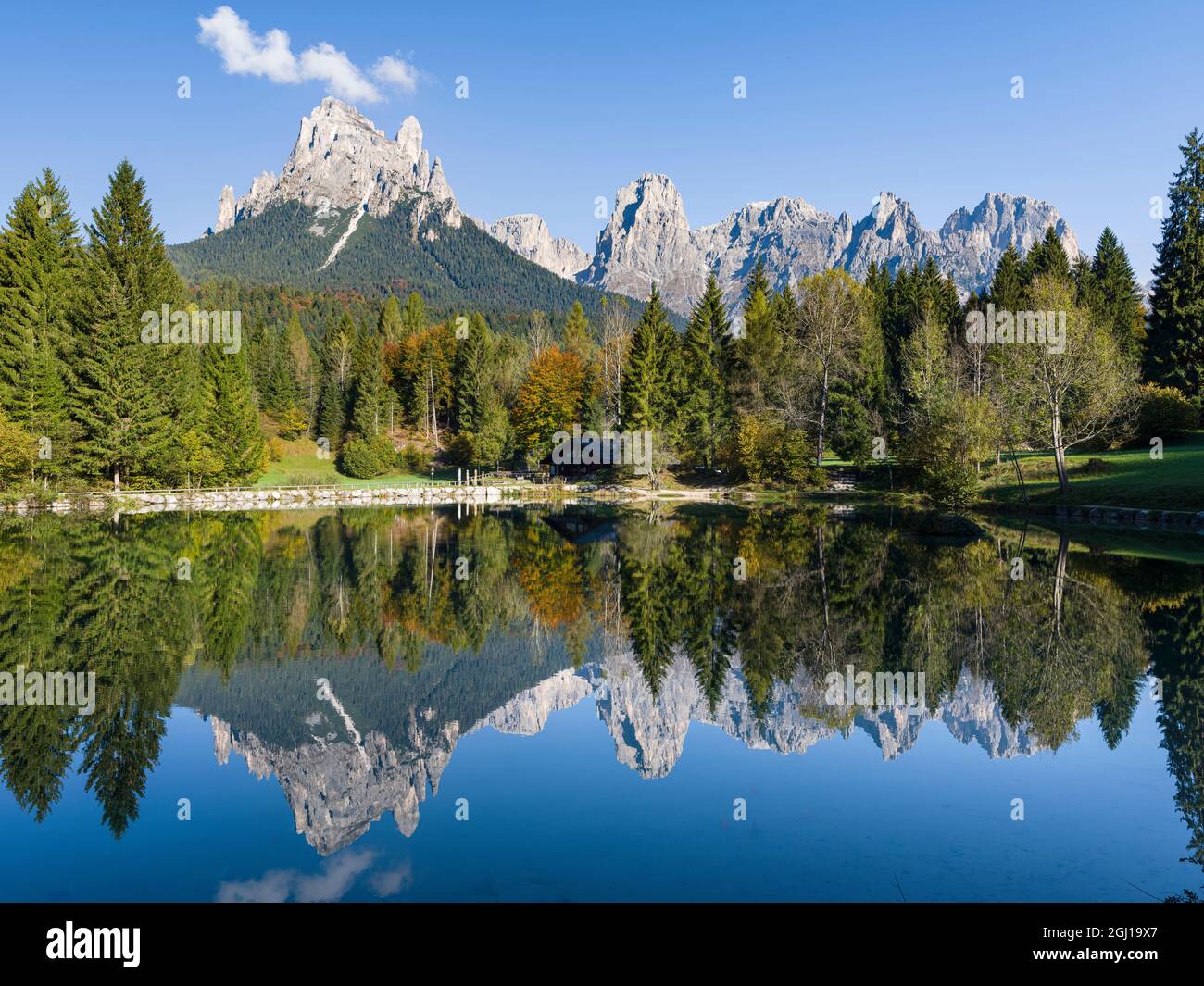 Lago Welsperg. Valle del canali nella catena montuosa pale di San Martino, parte del Patrimonio Mondiale dell'UNESCO, Dolomiti, nelle Dolomiti del Primiero Foto Stock