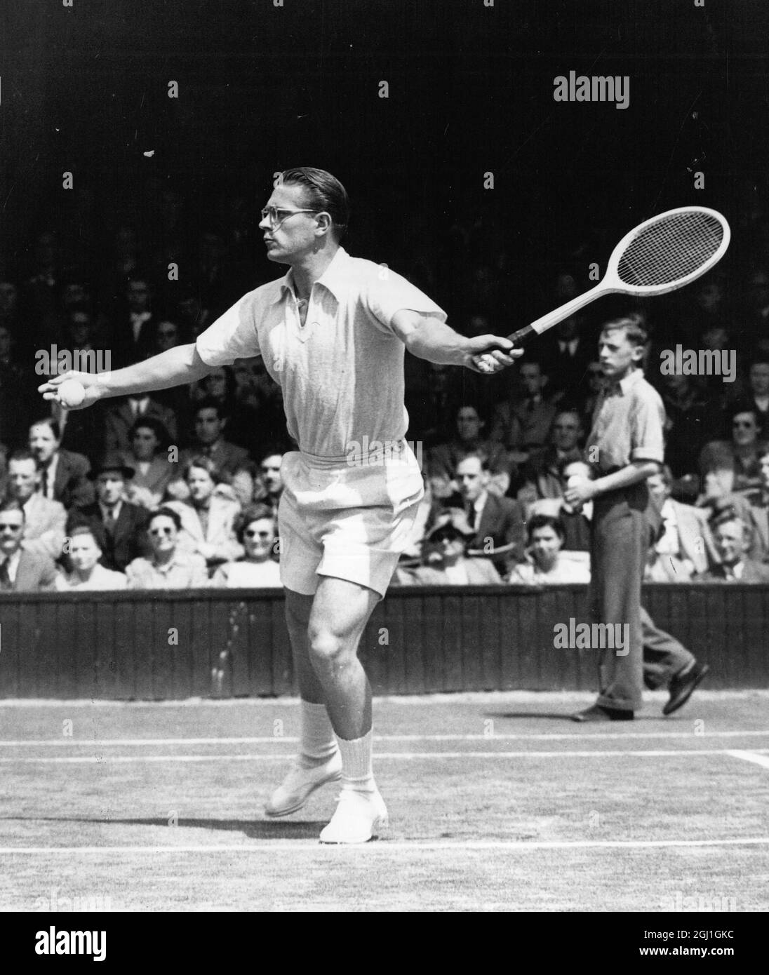 Jaroslav Drobny - Asso da tennis ceco (ora cittadino egiziano) - Wimbledon - 28 giugno 1946 Foto Stock