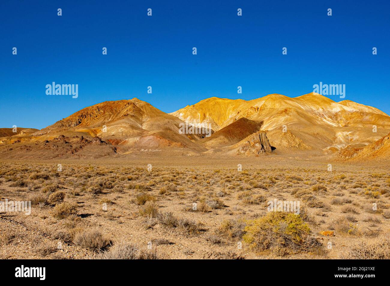 USA, Nevada, Black Rock Desert, Calico Hills, Calico Mountain Wilderness da Soldier Meadows Road Foto Stock