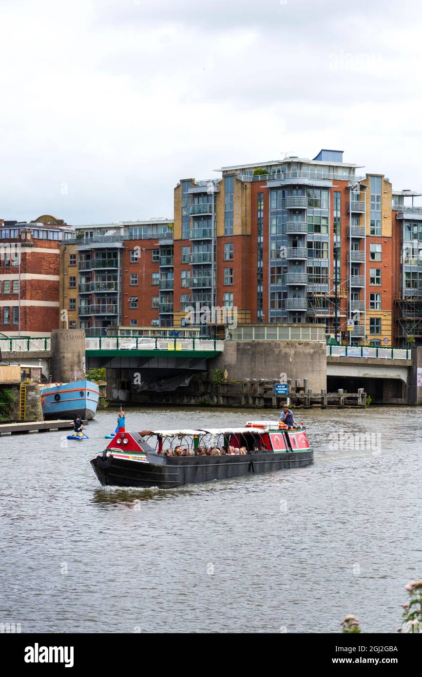 Porti di Bristol e nuovi edifici di appartamenti. Bristol, Regno Unito Foto Stock