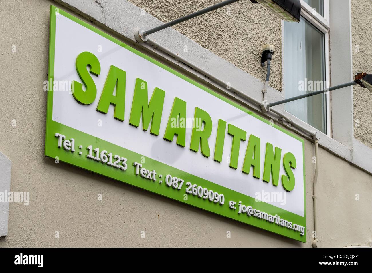 Samaritans firma sul suo ufficio a Tralee, Co. Kerry, Irlanda. Foto Stock