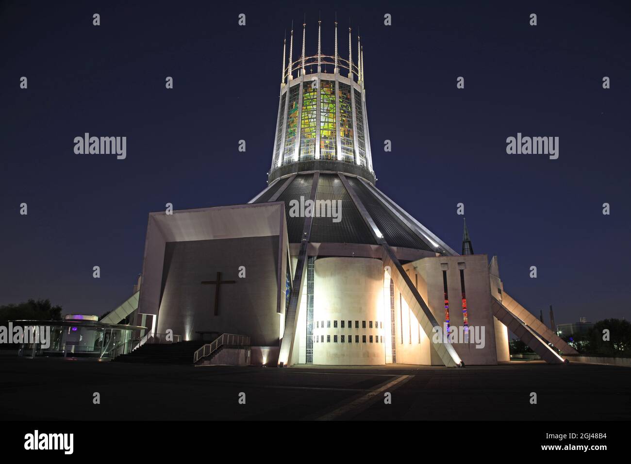 Cattedrale Metropolitana di notte, Liverpool Foto Stock