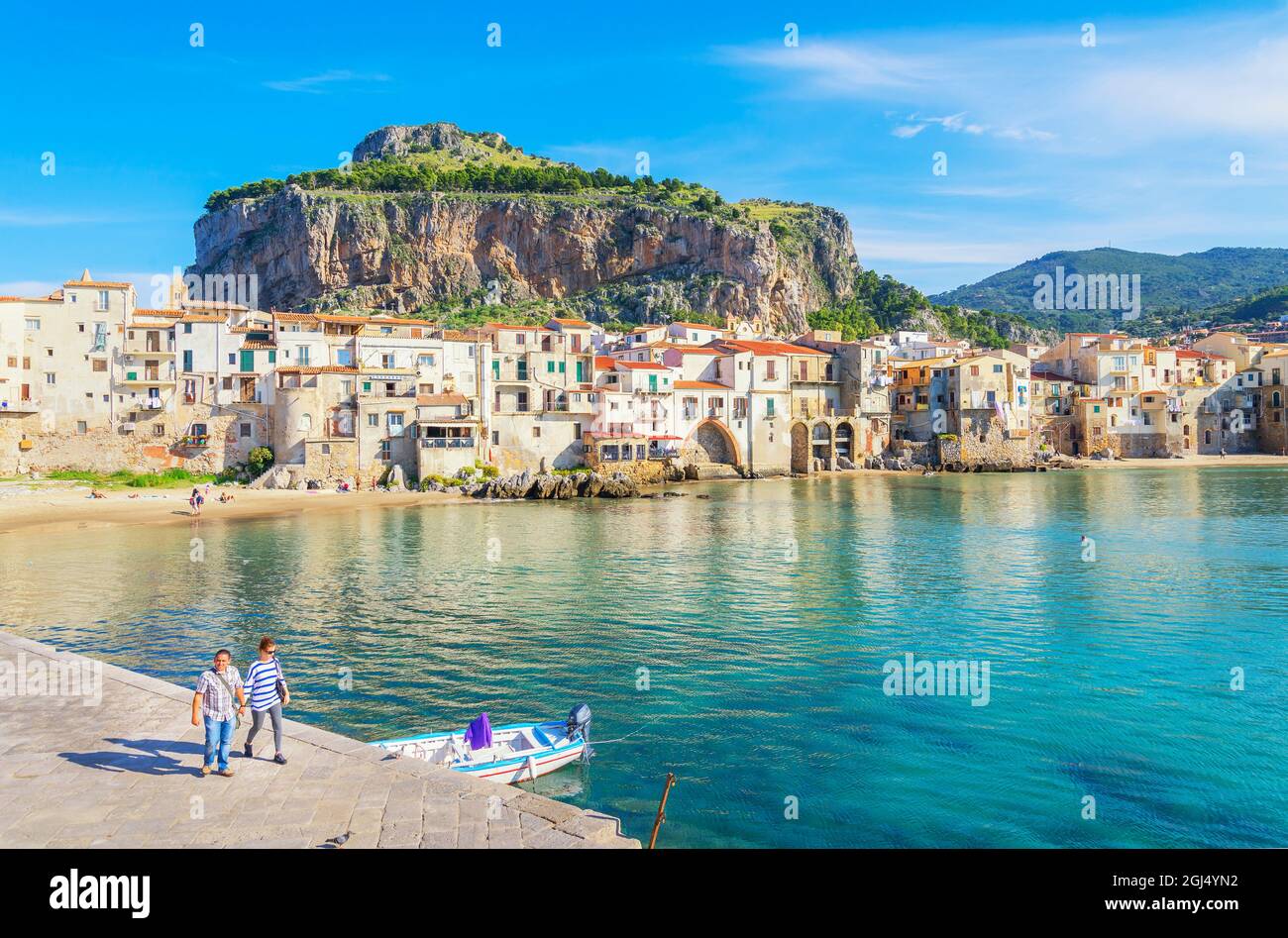 Vista sul quartiere storico di Cefalu, Cefalu, Sicilia, Italia Foto Stock