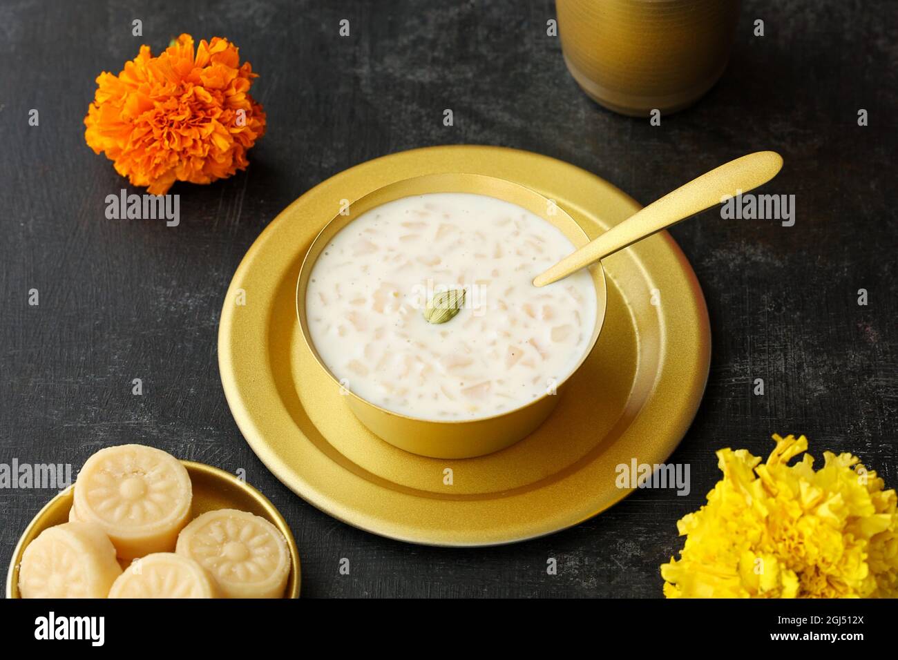 Riso Kheer indiano dolce Payesh, Onam Payasam, Phirni dessert Mumbai, Kerala, India mithai festival dolce piatto Diwali, Dussehra, Holi ganesh chaturthi Foto Stock