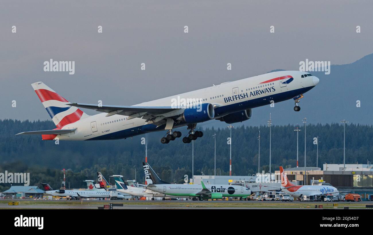 Richmond, British Columbia, Canada. 8 settembre 2021. Un Boeing 777-200ER della British Airways (G-YMMT) decollo dall'Aeroporto Internazionale di Vancouver. (Credit Image: © Bayne Stanley/ZUMA Press Wire) Foto Stock