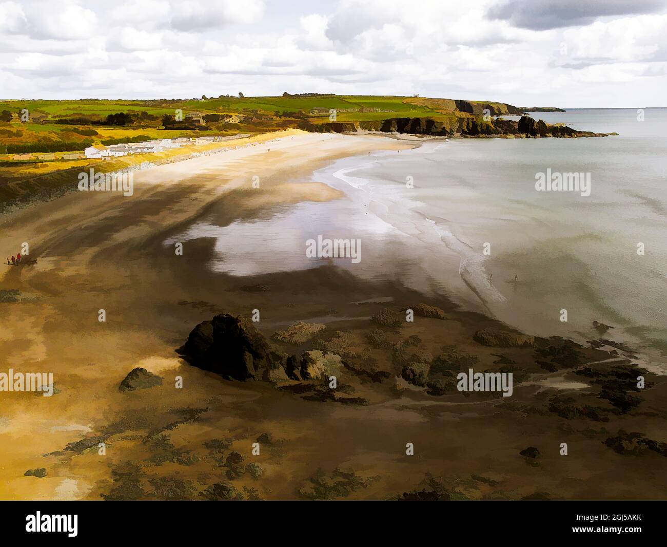 Si affaccia sulla spiaggia di sabbia dalle scogliere di Copper Coast. Foto Stock