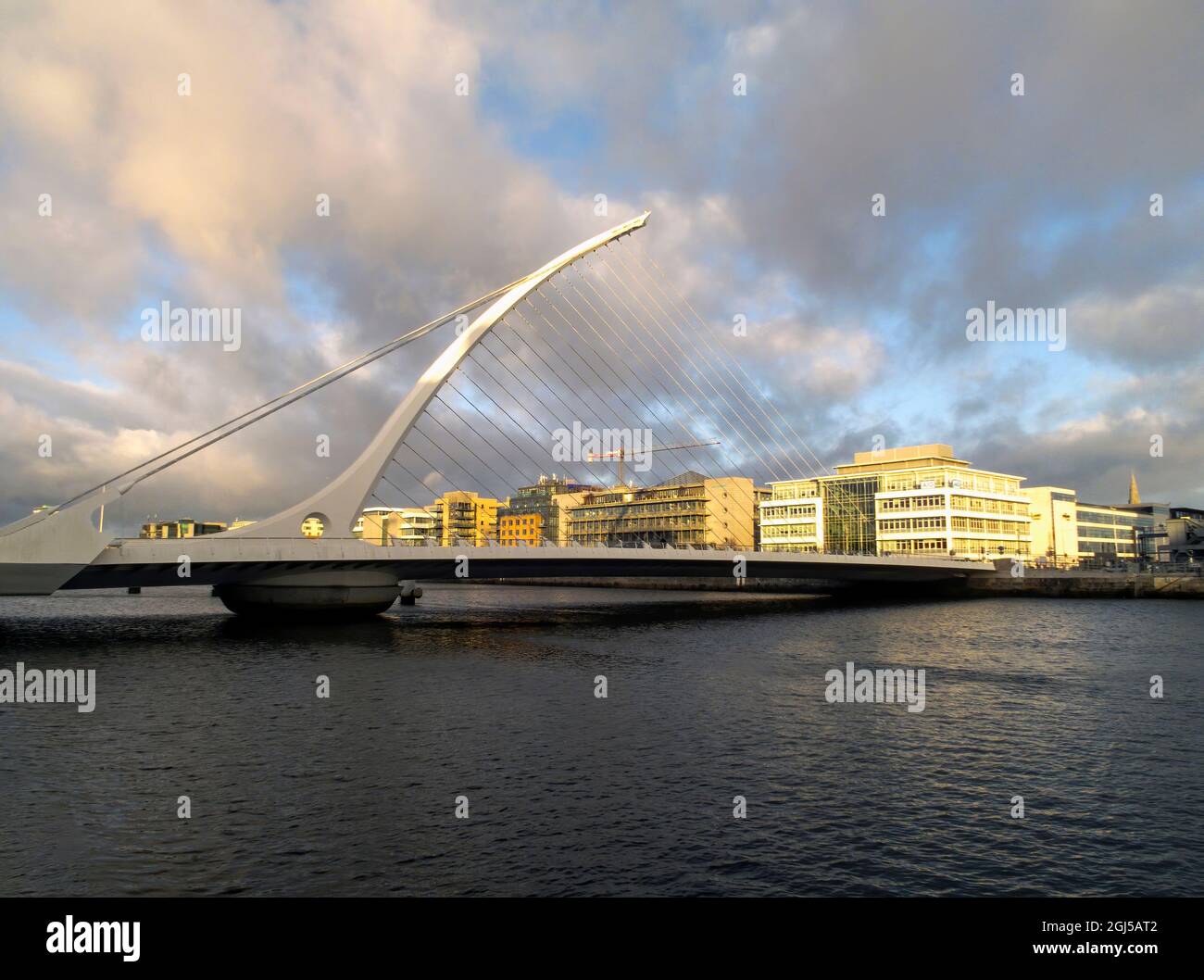 Samuel Beckett Bridge sul fiume Liffey a Dublino, Irlanda. Foto Stock