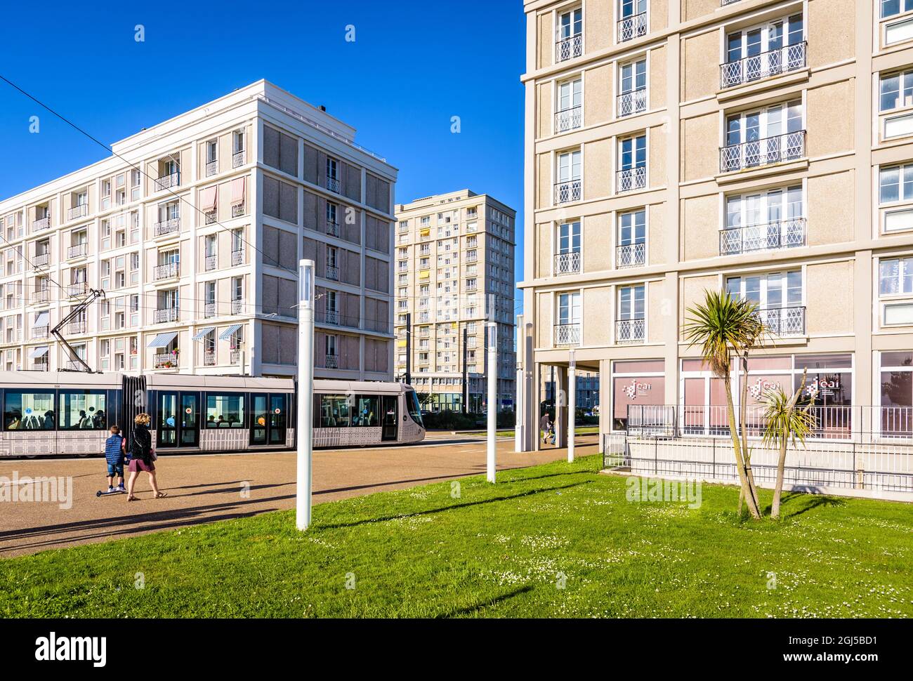 La 'Porte Oceane' è un complesso di edifici residenziali a le Havre, Francia, completato nel 1956, opera dell'architetto Auguste Perret. Foto Stock
