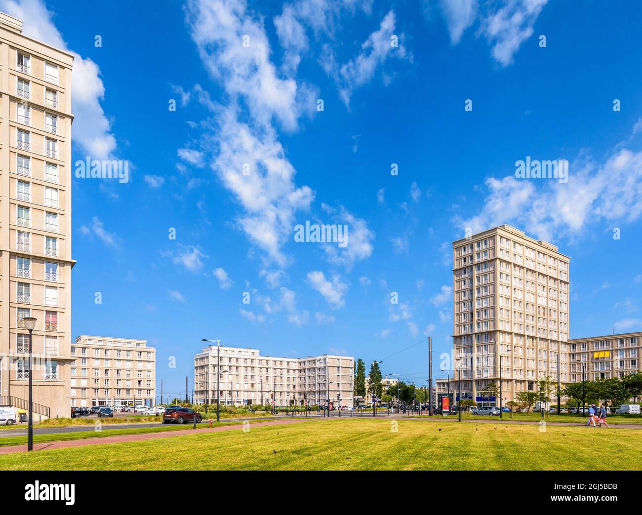 Il complesso 'Porte Oceane' a le Havre, Francia, dall'architetto Auguste Perret, attraversato dal viale Foch. Foto Stock