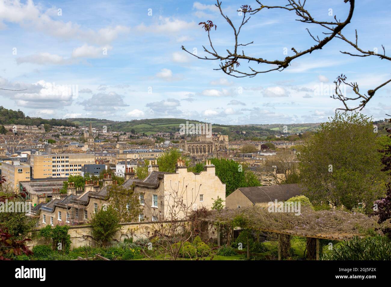 Una vista della città storica di Bath dalla Cappella di Santa Maria Maddalena, Holloway, Bath, Regno Unito Foto Stock