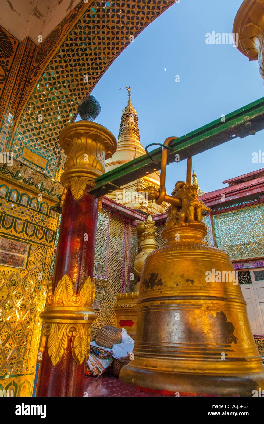 Collina di Mandalay, Pagoda di Sutaungpyei, Myanmar. Foto Stock