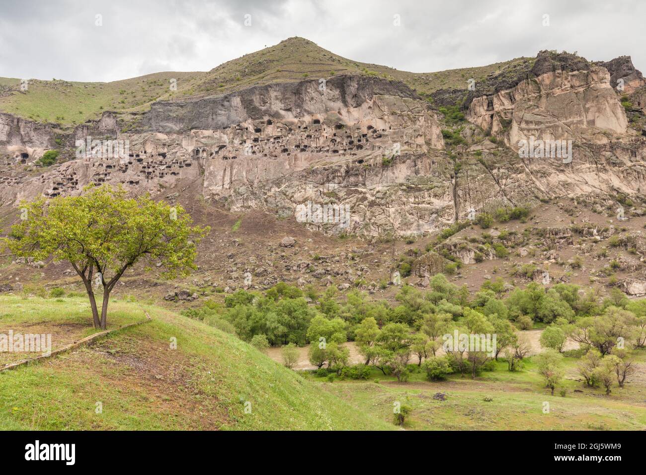 Georgia, Vardzia. Resti della città grotta 12 ° secolo Foto Stock