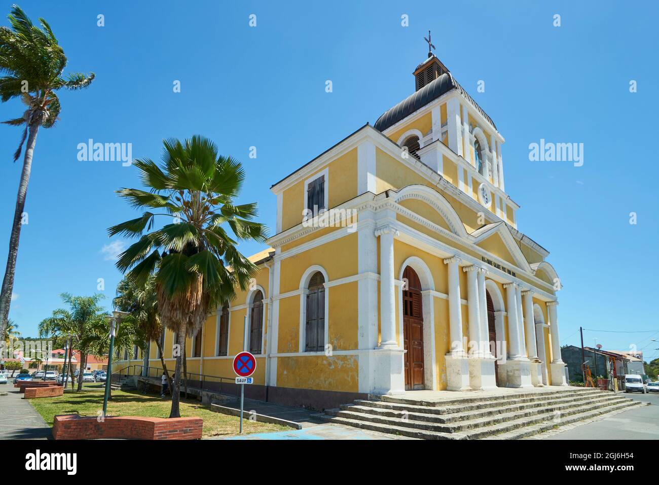 Caraibi, Antille francesi, Guadalupa. Isola Marie-Galante, parte della Francia. La chiesa di Notre-Dame de Marie-Galante nella città (comune) di Gr Foto Stock