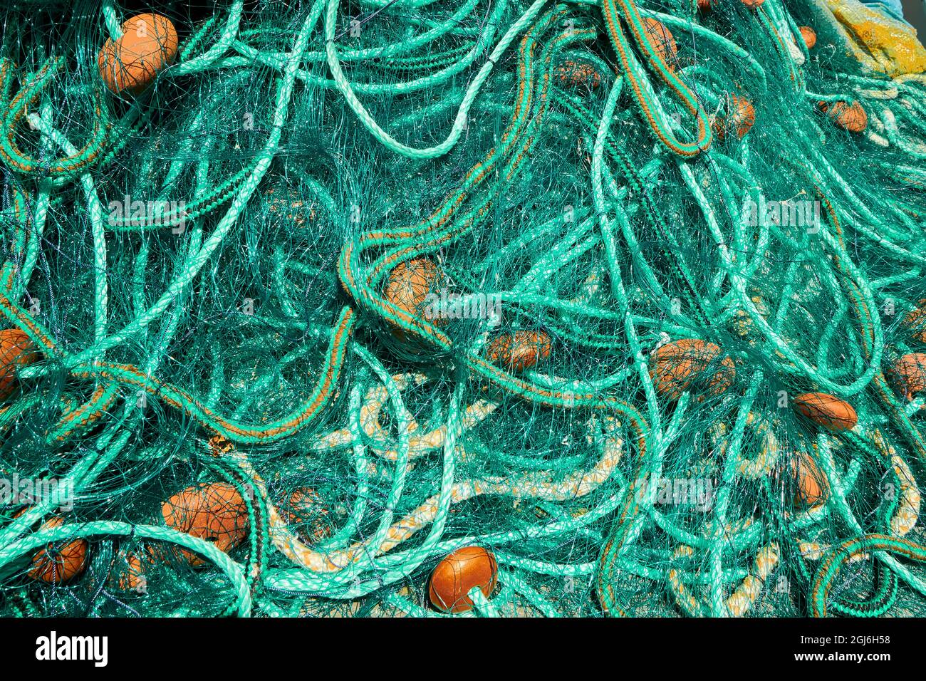 Caraibi, Antille francesi, Guadalupa. Isola Marie-Galante, parte della Francia. Fishnets al porto turistico nella città (comune) di Grand-Bourg. Foto Stock